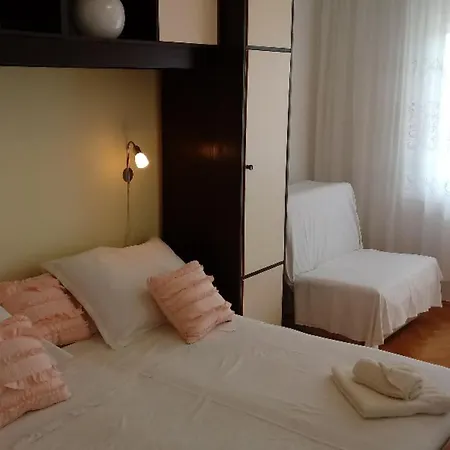 Two Bedroom With Sea View And Balcony Apartmán Trogir